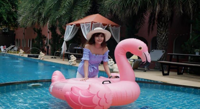 Thada Chateau Hotel Buriram Luaran gambar