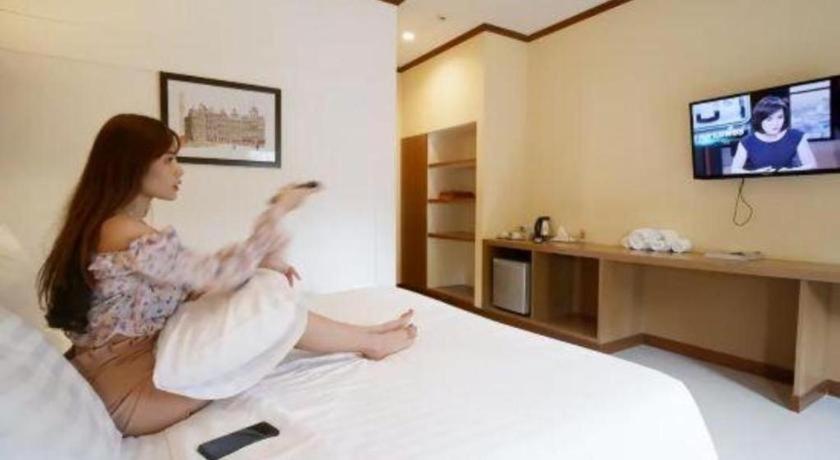 Thada Chateau Hotel Buriram Luaran gambar