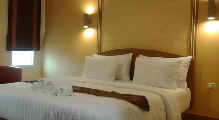 Thada Chateau Hotel Buriram Luaran gambar
