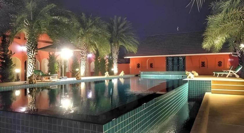 Thada Chateau Hotel Buriram Luaran gambar